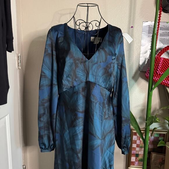 Sachin + Babi Lola Tonal Petal Printed Midi Dress 12 - Picture 3 of 14